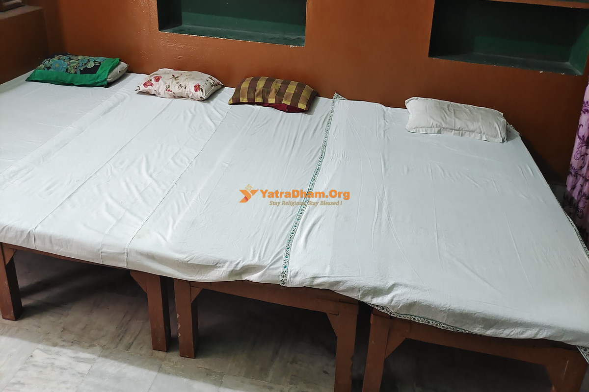 Gaya Punjabi Dharamshala Room View