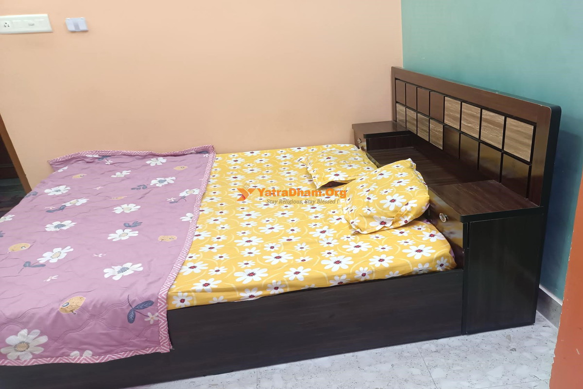Shanker Homestay Ayodhya 2 Bed Non AC Room View