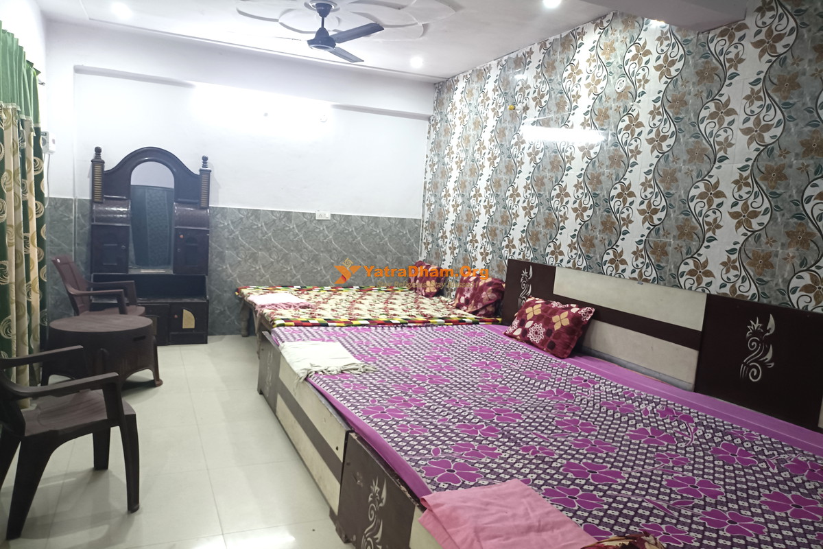 Radhika Vallabh Sadan Vrindavan 4 Bed Room