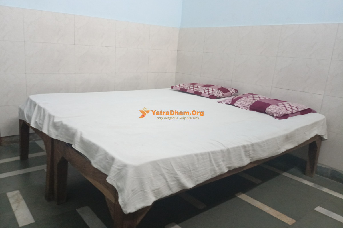 Baba Surjan Das Bhawan Vrindavan 2 Bed Room