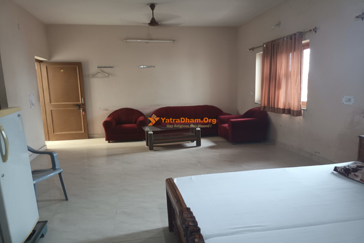 Baba Surjan Das Bhawan Vrindavan 2 Bed Room