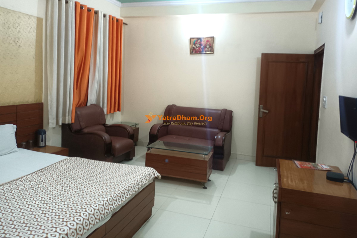 Parmarth Nikunj Bhavan Vrindavan 2 Bed Room
