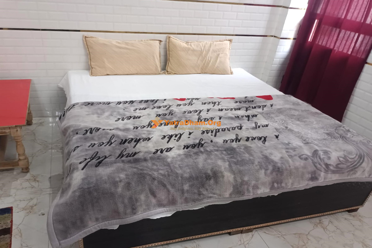 Shri Kailash Kunj Homestay Ayodhya Room