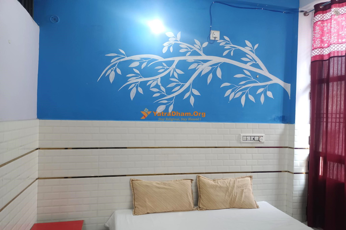 Shri Kailash Kunj Homestay Ayodhya Room