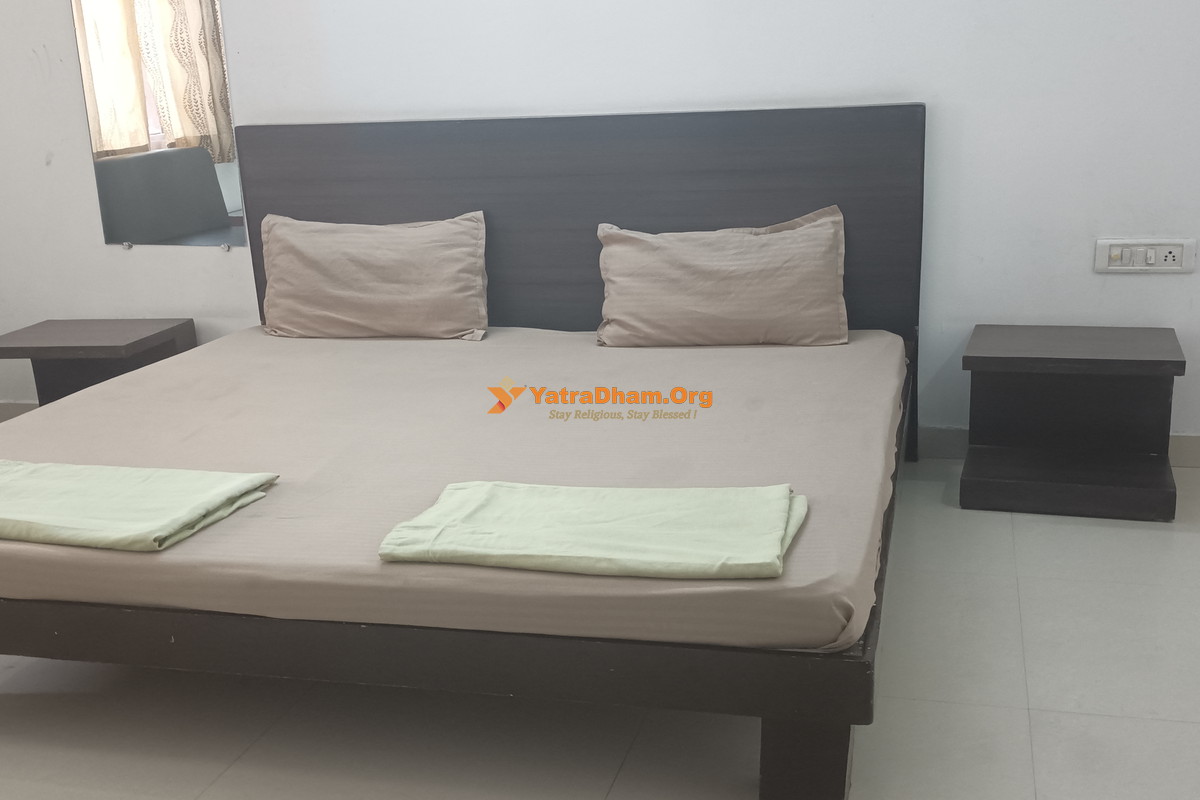 Lala Badri Prasad Seva Sadan Vrindavan 2 Bed Room