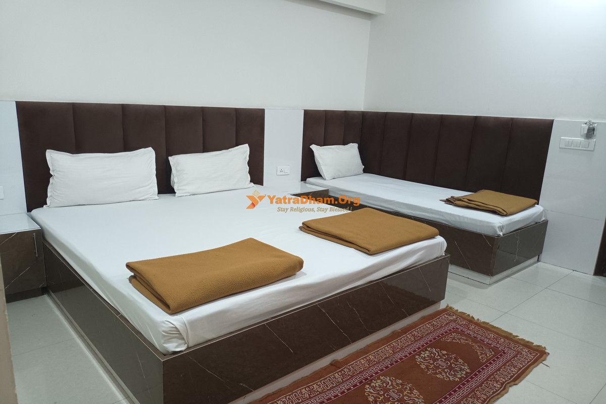 Yadav Bhavan Vrindavan 3 Bed Room