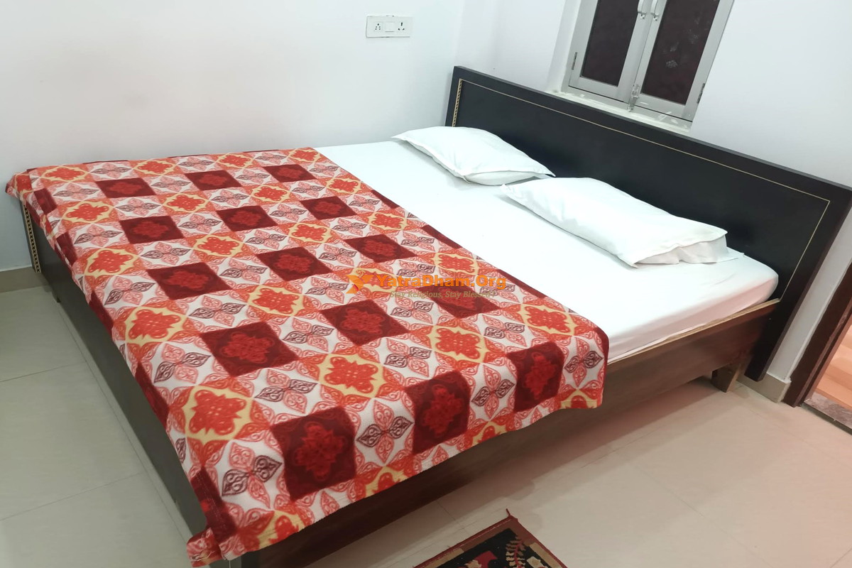 Ayodhya Maa Kaushalya Guest House 2 Bed Room