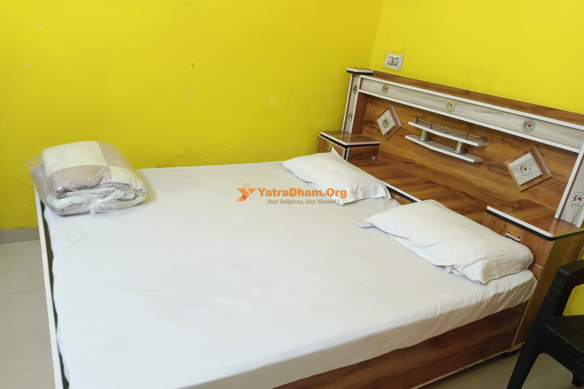 Trimurti Guest House Ayodhya Room View