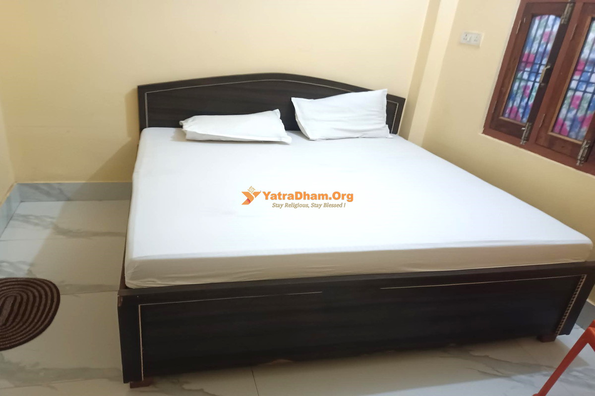 Shri Sita Mani Paying Guest House Ayodhya 2 Bed Room