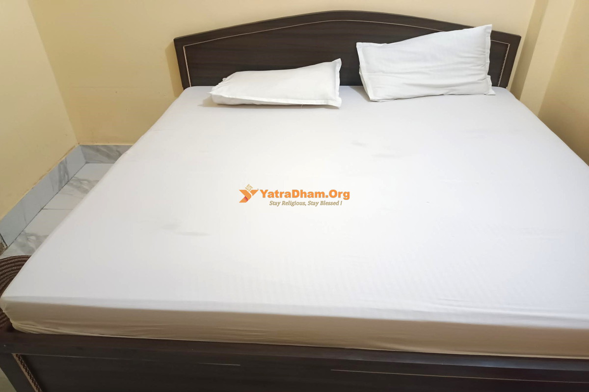 Shri Sita Mani Paying Guest House Ayodhya 2 Bed Room