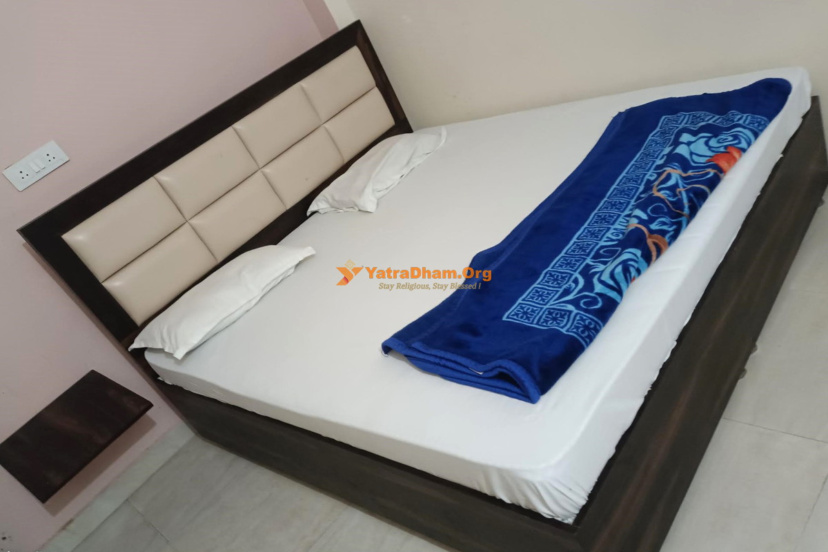 Swami Narayan Athihi Bhavan Ayodhya  2 Bed Room