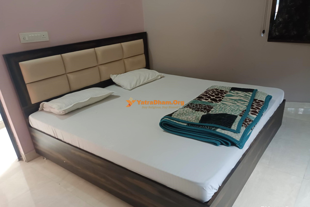 Swami Narayan Athihi Bhavan Ayodhya  2 Bed Room