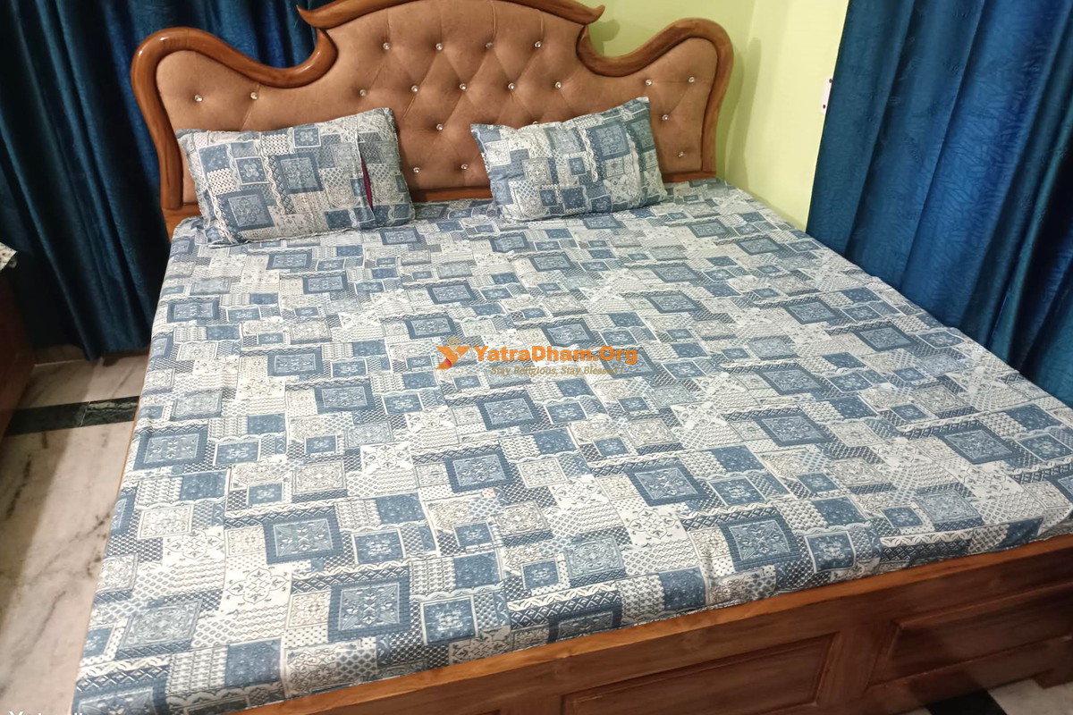 Shyam Homestay Ayodhya Room View
