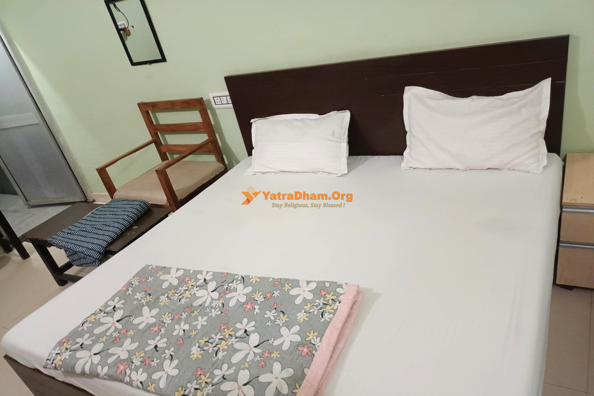 Ayodhya Saraswati Guest House 2 Bed Room
