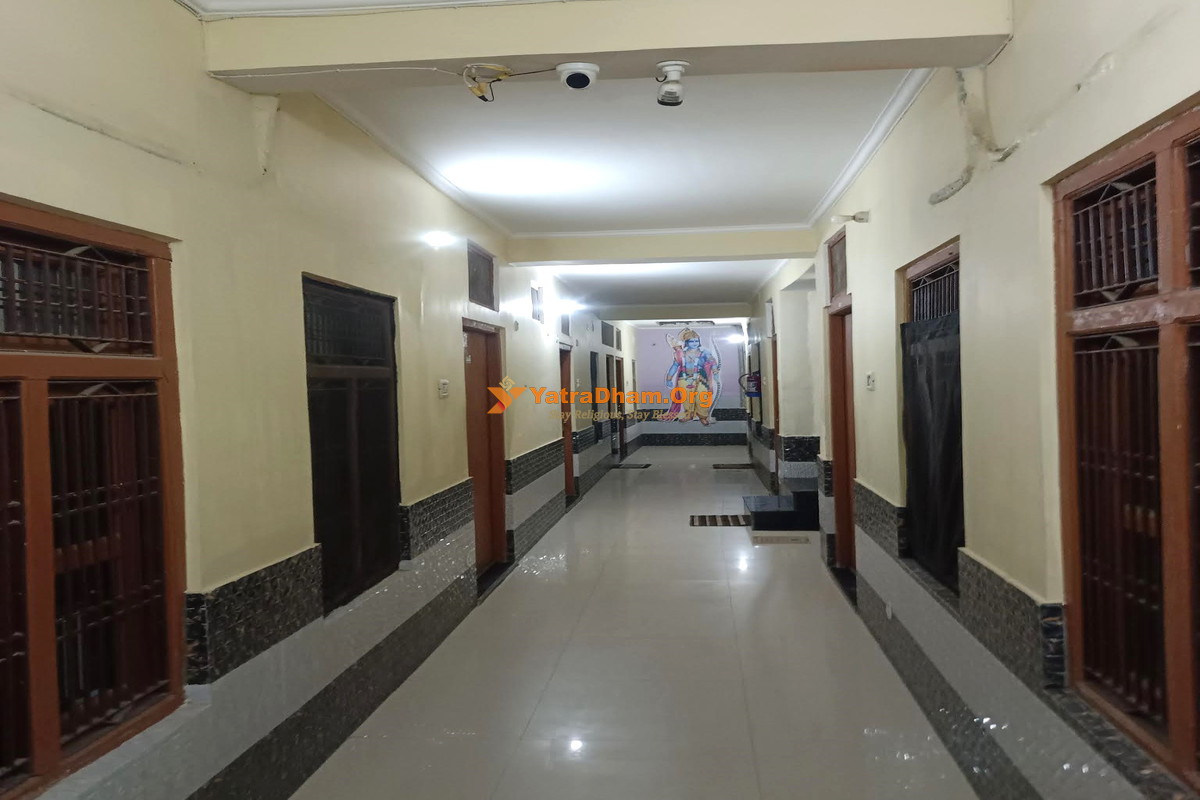 Ayodhya Saraswati Guest House Lobby