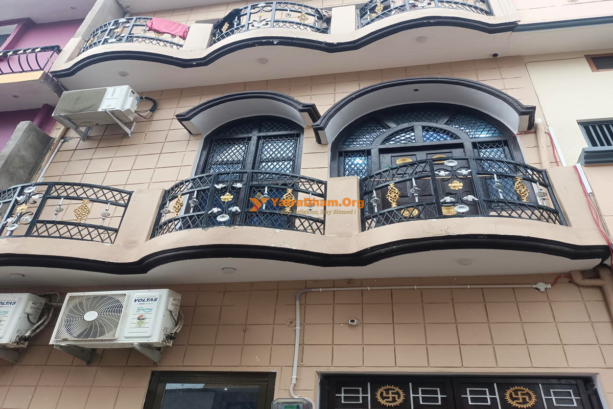 Geeta Homestay Ayodhya  Building