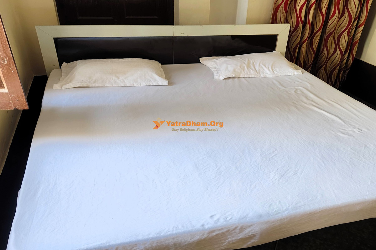 Vaidehi Homestay (Near Ram Janmabhoomi Temple) Ayodhya 2 Bed Room