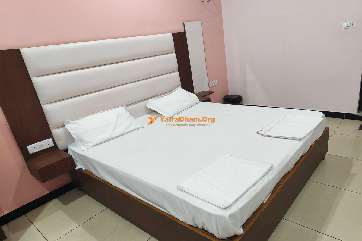 Holy Homestay Ayodhya Room View