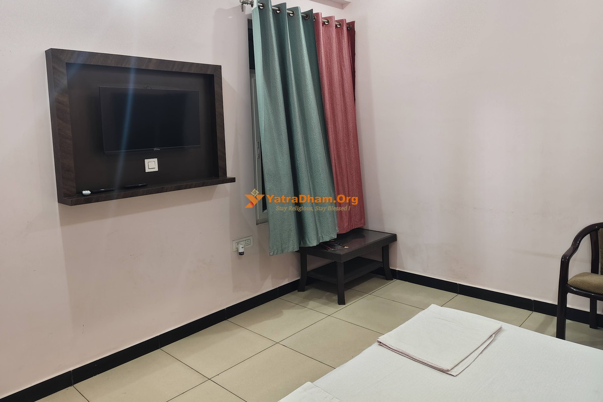 Holy Homestay Ayodhya Room View