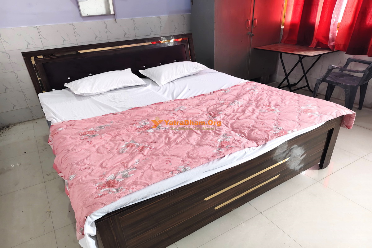 Raghav Home Stay Ayodhya Room