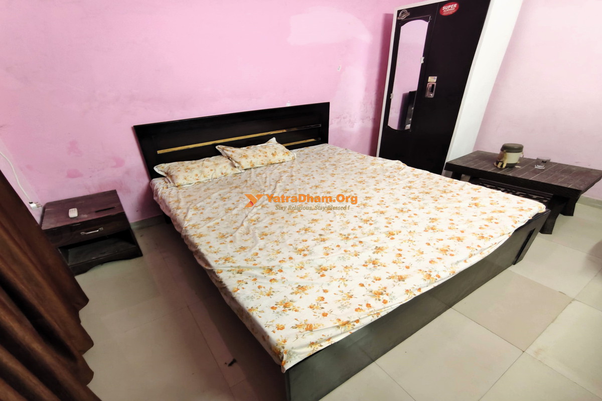 Krishna Homestay Ayodhya 2 Bed Room