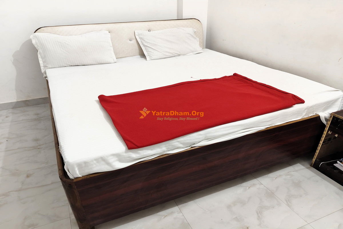 Shree Hanumant Palace Ayodhya 2 Bed Room