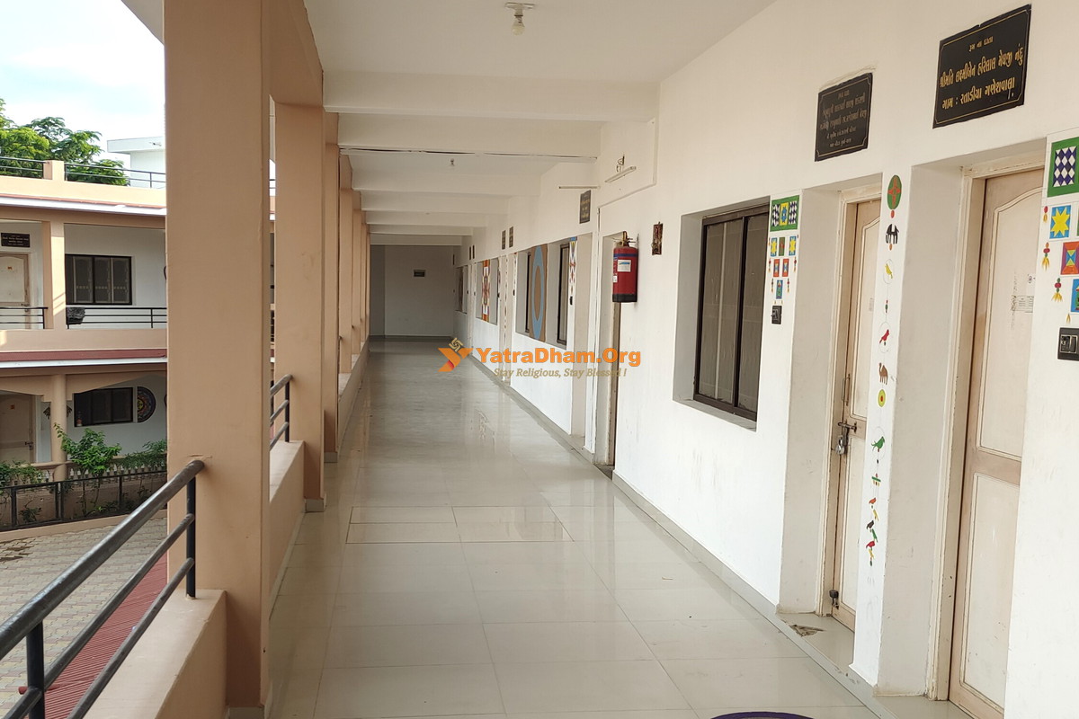 Jakh Mandir Tirth Dham Madhapar (Kutch Bhuj) Lobby