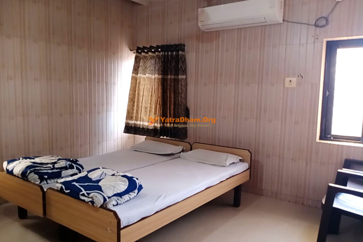 Brahmakshatriya Atithi Bhavan Dwarka 2 Bed Room