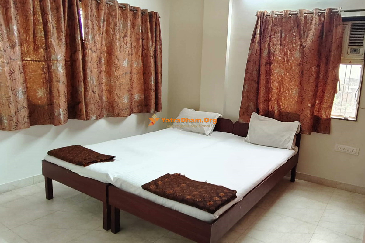 Mumbai (Jogeshwari East) Shri Ram Mandir Dhramshala 2 Bed Room