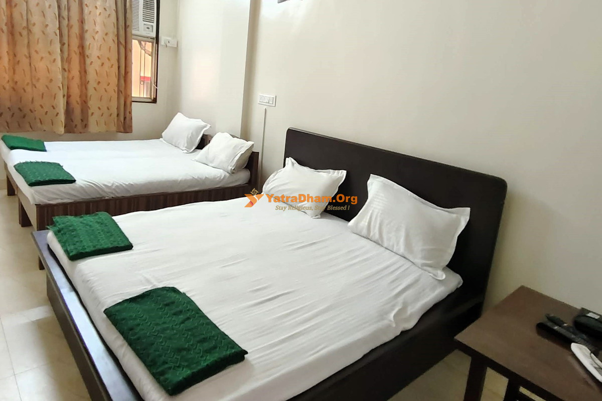 Mumbai (Jogeshwari East) Shri Ram Mandir Dhramshala 4 Bed Room