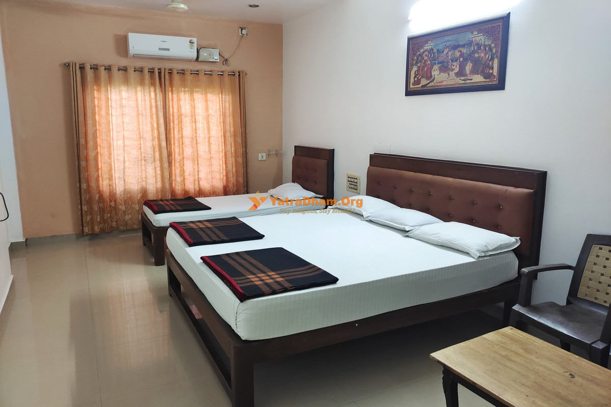Subramanya Hotel Mahamaya Residency 3 Bed Room View