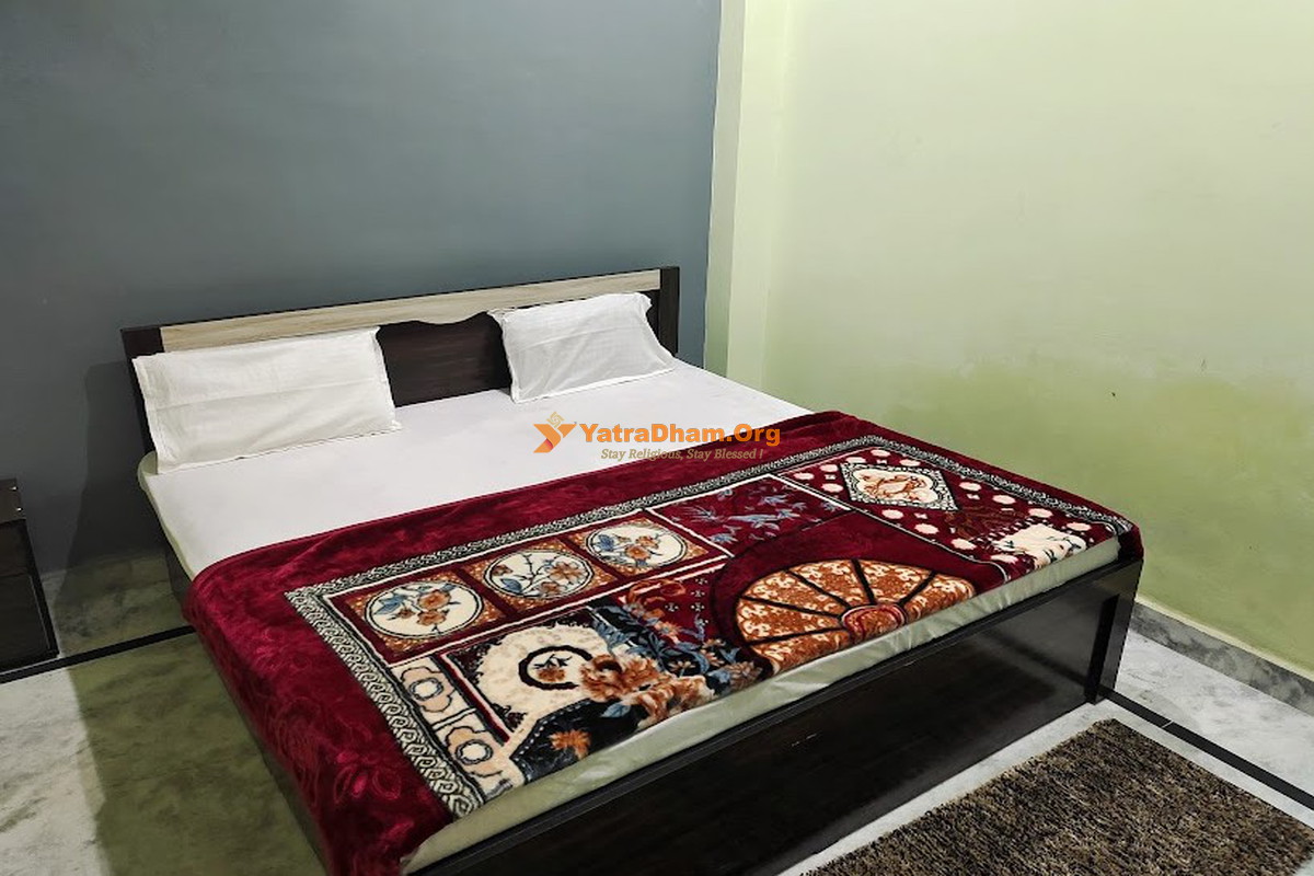 Hotel Kalash Vatika Prayagraj Room