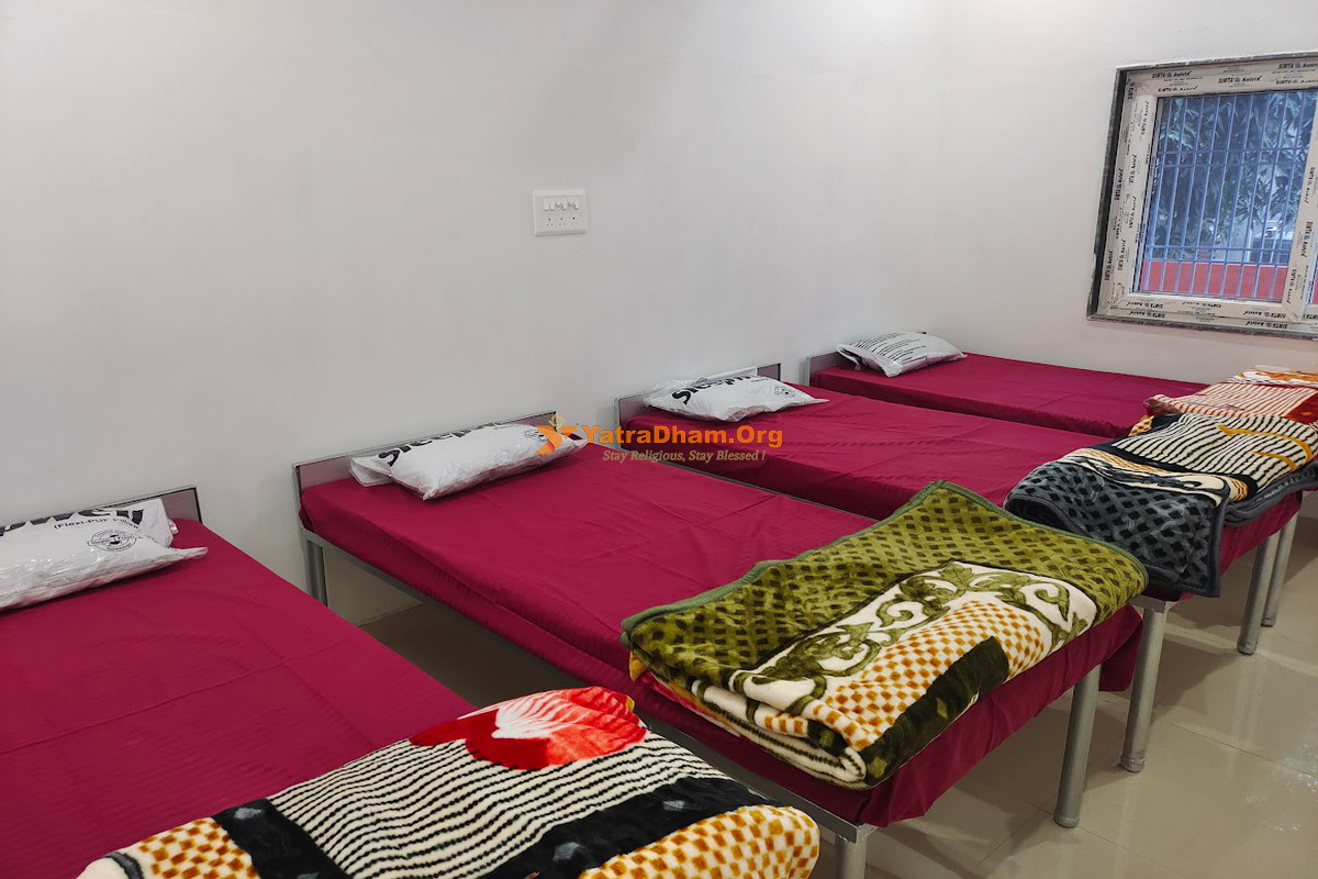 Jangamwadi Math - Prayagraj Room view