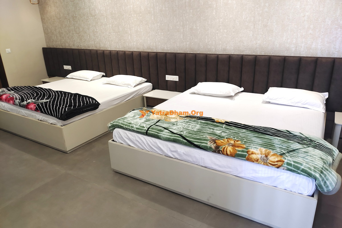Ved Niketan Dham Haridwar 4 Bed Deluxe AC Room View