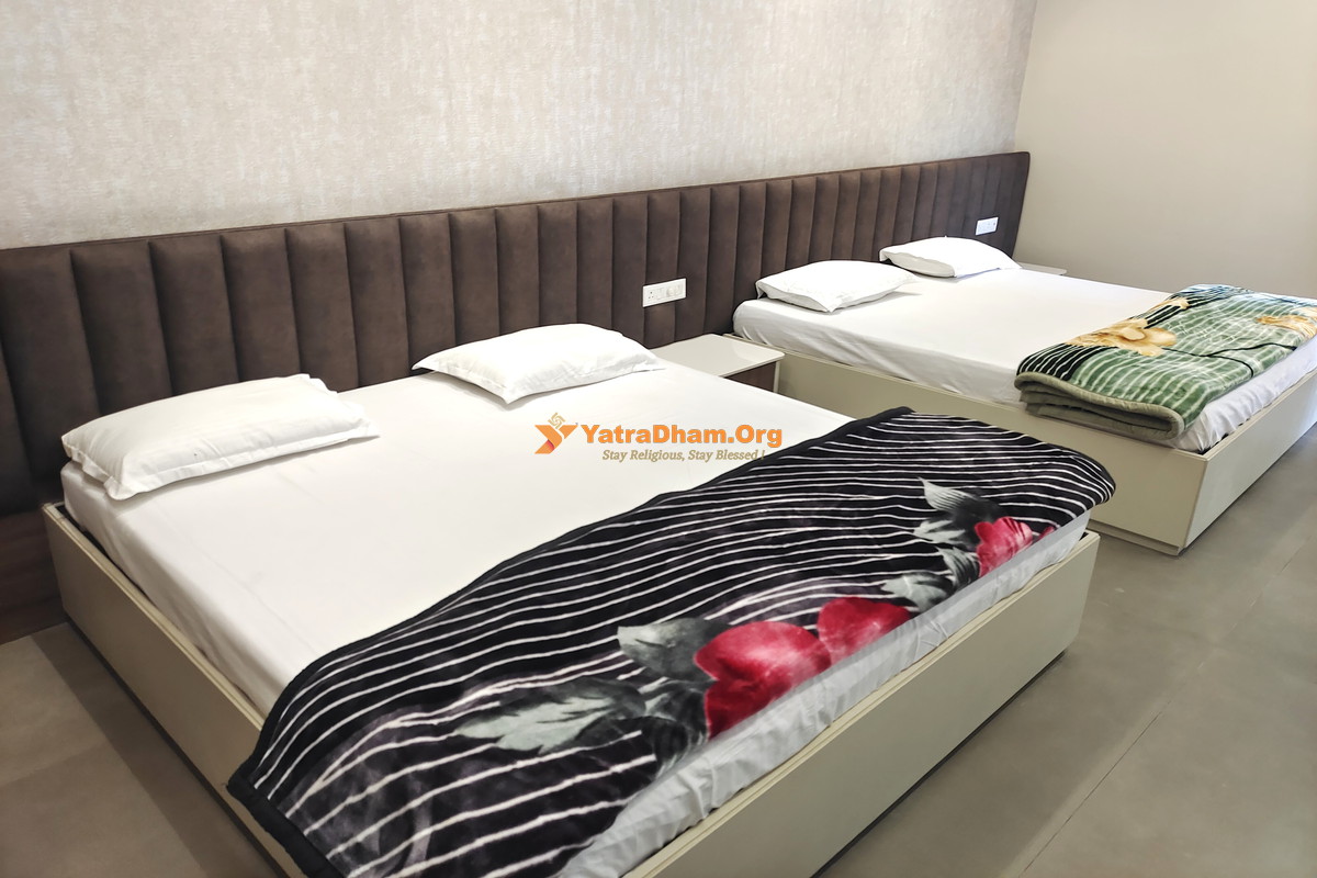 Ved Niketan Dham Haridwar 4 Bed Deluxe AC Room View