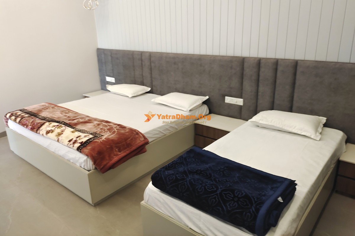 Ved Niketan Dham Haridwar 3 Bed Deluxe AC Room View