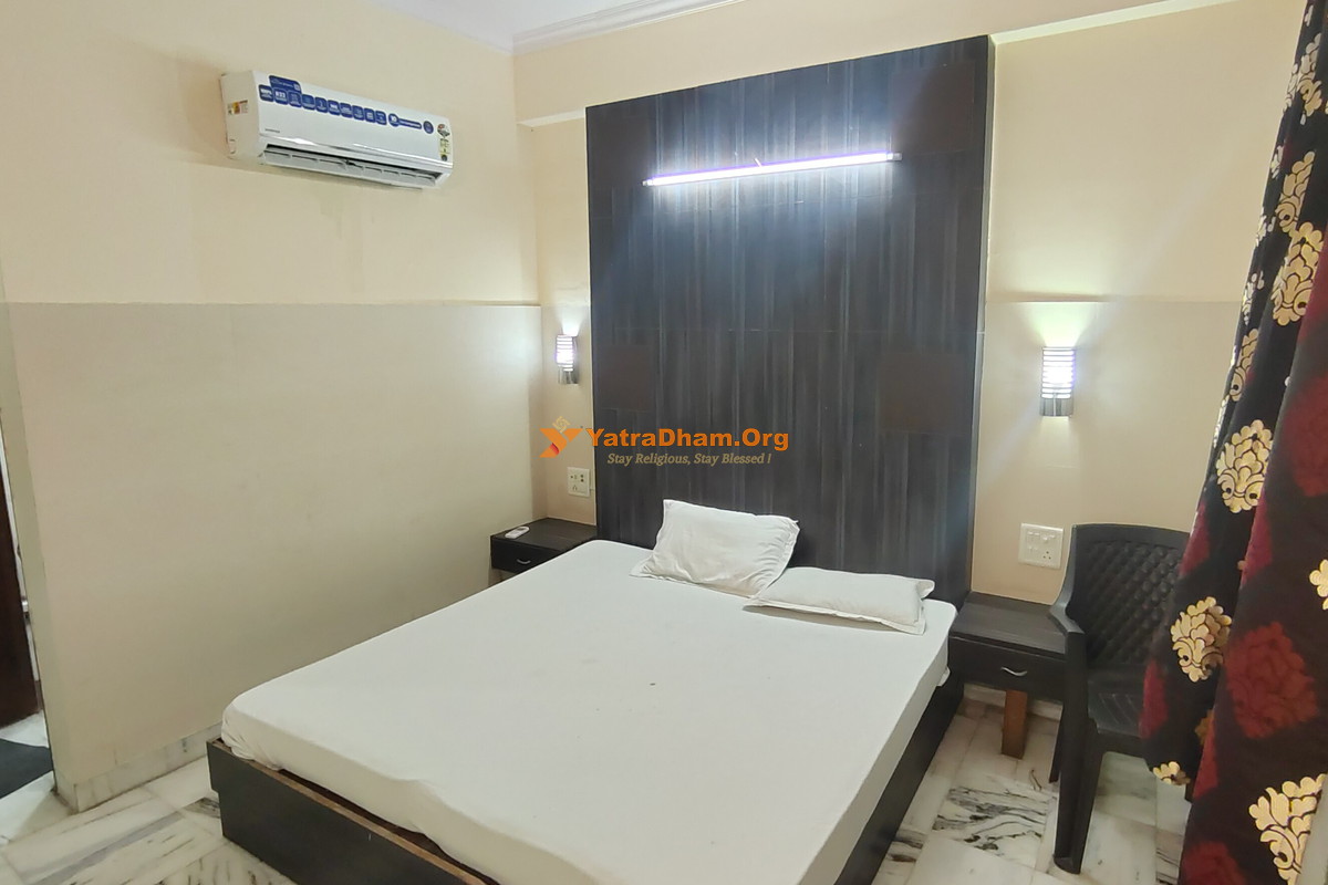 Shree Aggarwal Dharamshala Delhi 2 Bed Room