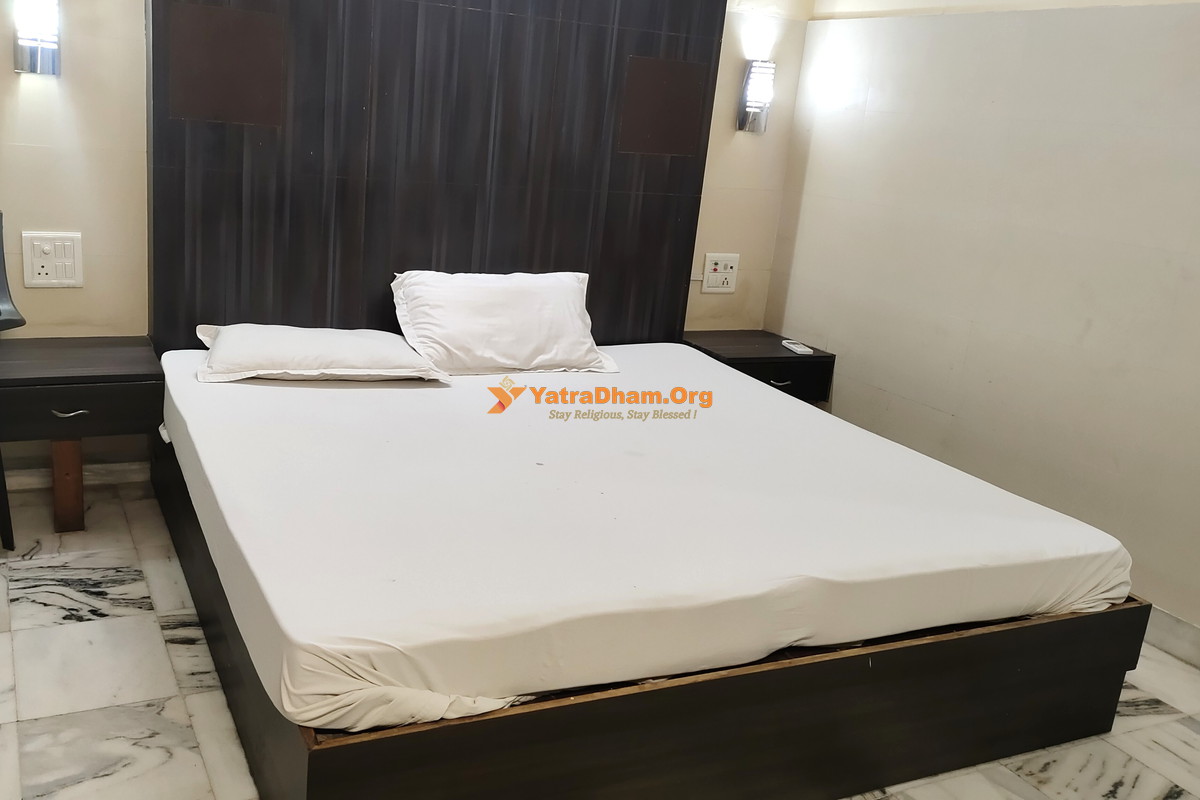 Shree Aggarwal Dharamshala Delhi 2 Bed Room