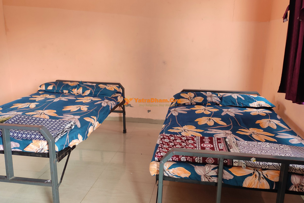 Vaikunthvasi Sita Pandurang More Bhakt Niwas Pandharpur4 Bed Room
