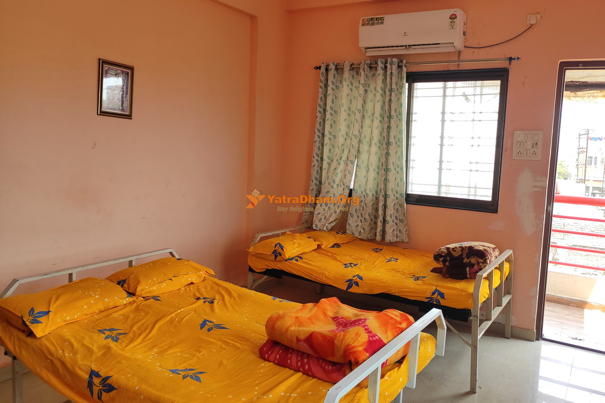 Vaikunthvasi Sita Pandurang More Bhakt Niwas Pandharpur4 Bed Room
