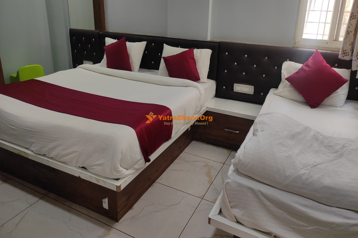 Twarita Executive Lodge Tuljapur 3 Bed Room