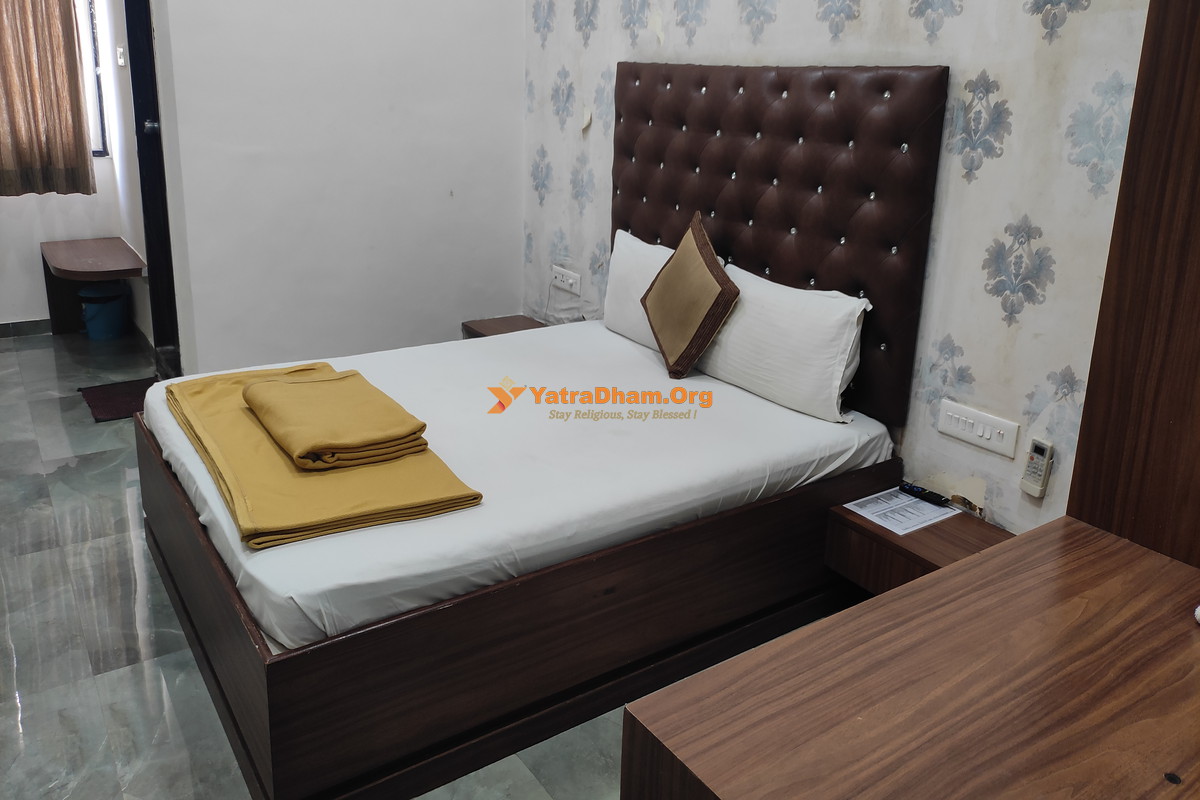 Hotel Grand Ashoka Ganagapur Room