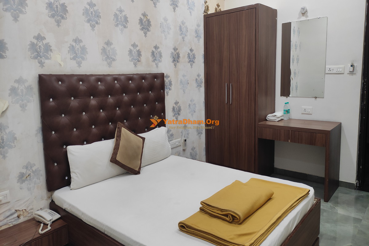 Hotel Grand Ashoka Ganagapur Room