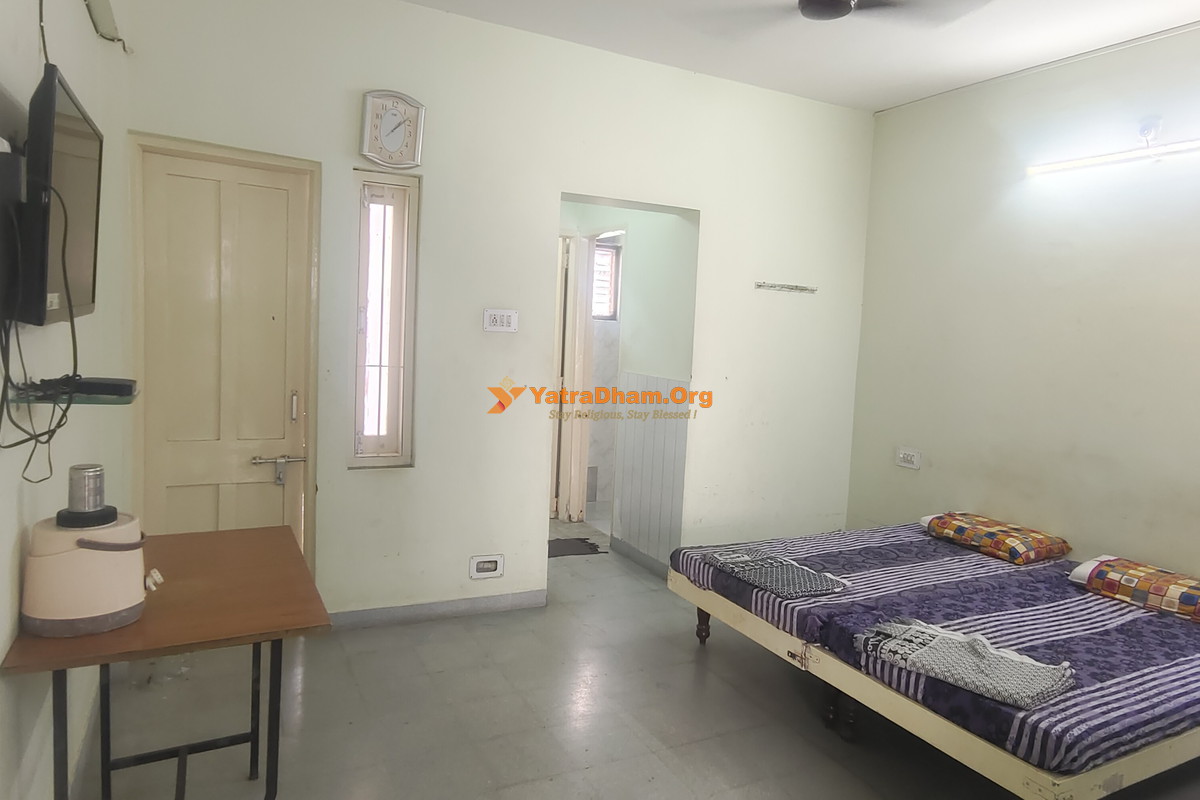 Brahmakshatriya Atithi Bhavan Nathdwara (Near Shreenathji Temple) 3 Bed Room View
