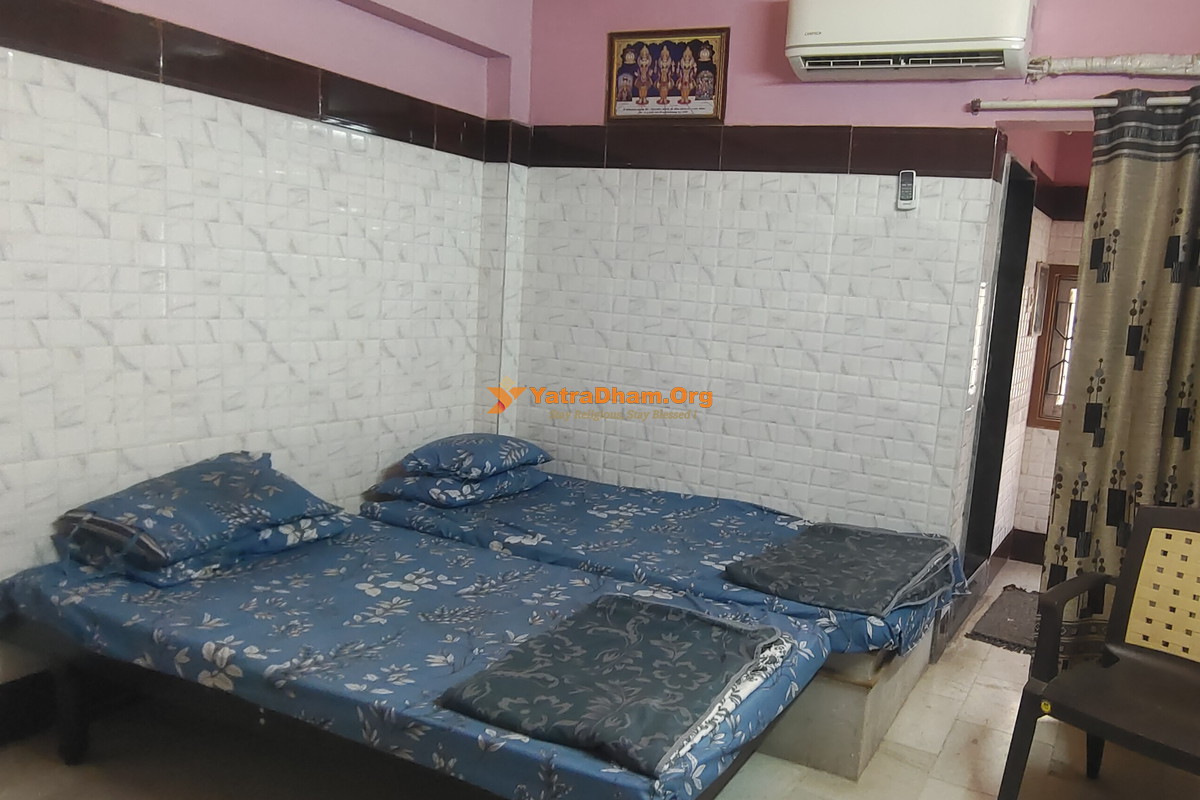 Shree Swaminarayan Dharamshala Nathdwara 2 Bed Room