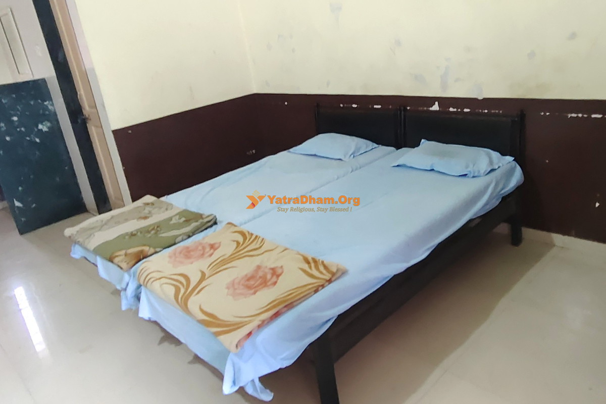 Shri Maheshwari Bhakt Niwas Trimbakeshwar 2 Bed Room