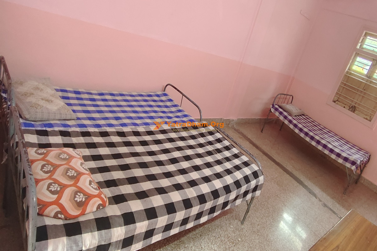 Advani Dharamshala Nashik 3 Bed Room