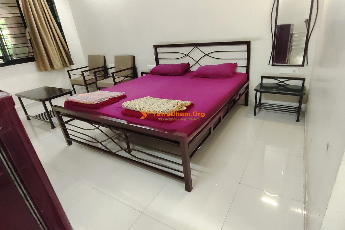 Monghibai Bhagwandas Moolchand Trust Nashik 2 Bed Deluxe AC Room