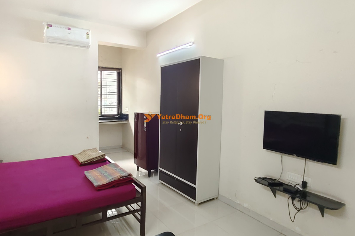 Monghibai Bhagwandas Moolchand Trust Nashik 2 Bed Deluxe AC Room