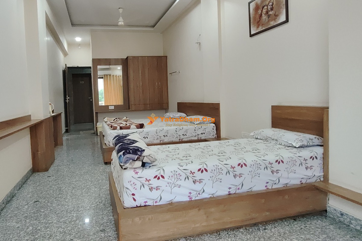 Shree Laxmi Narayan Charitable Trust Prem Mandir Nashik 3 Bed Room 